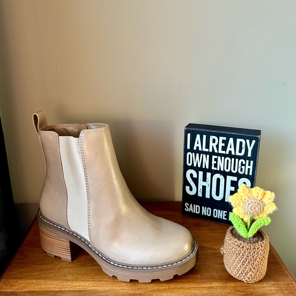 Sonoma Boots- BRAND NEW